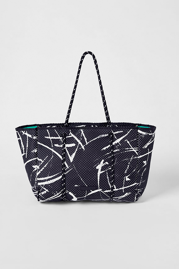 the latitude tote