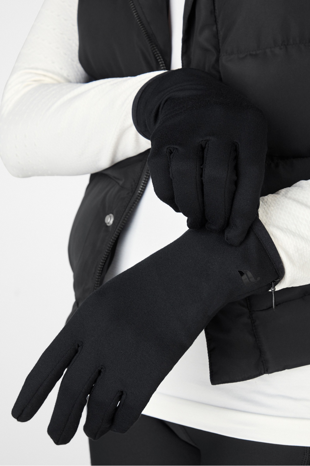 tech fleece gloves