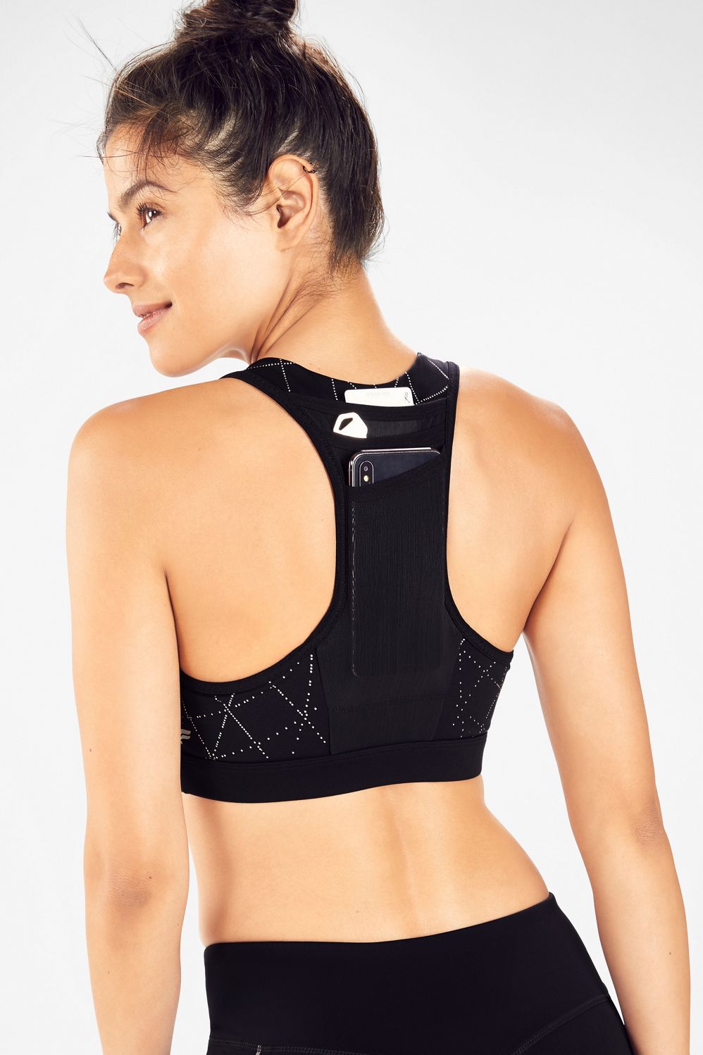 The most FLATTERING workout top everrrr (and the back is SO cute