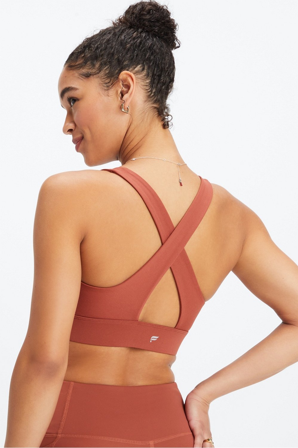 Fabletics Oasis Twist Sports Bra : : Clothing, Shoes & Accessories