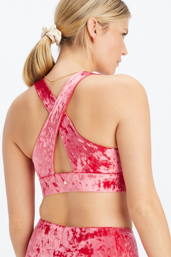 Oasis Crushed Velour Twist Sports Bra - Fabletics