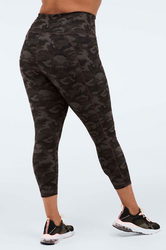 Fabletics Powerhold Camo 7/8 Leggings W/ Pockets & Mesh Insets On Sides  Small For $12 In Wheaton, IL