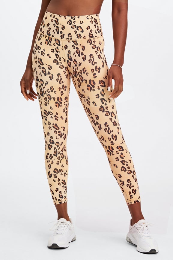 Carbon 38 High Rise 7/8 Legging Watercolor Leopard Women’s Size Medium M NWT