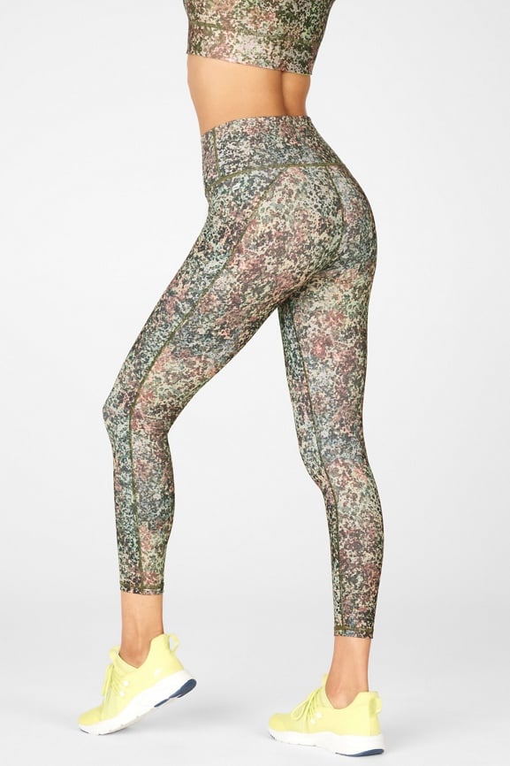 Fabletics Powerhold Camo 7/8 Leggings W/ Pockets & Mesh Insets On Sides  Small For $12 In Wheaton, IL