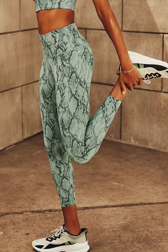 TEK GEAR PINK & BLUE Snake Print High-Waisted Capri Leggings XL Women's NEW