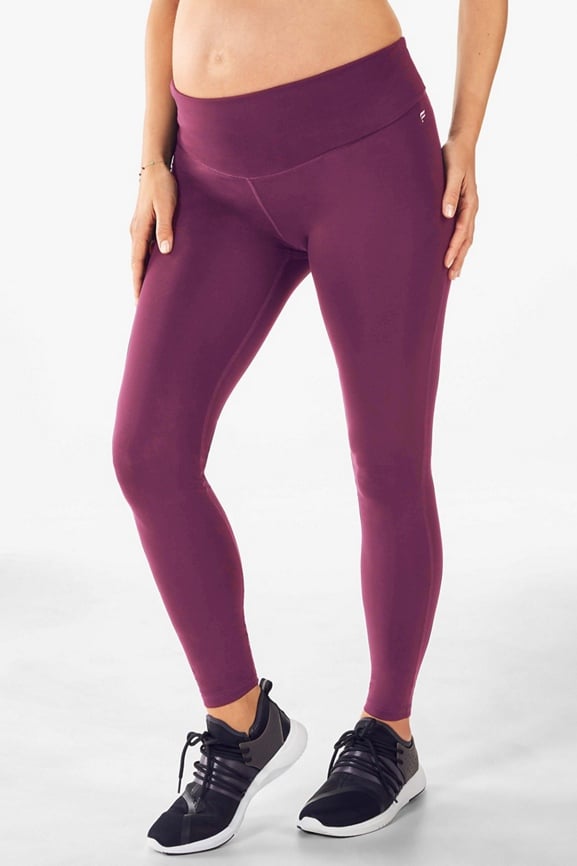 Fabletics Women's PureLuxe High-Waisted Maternity 7/8 Legging, Workout,  Yoga, Light Compression, Buttery Soft