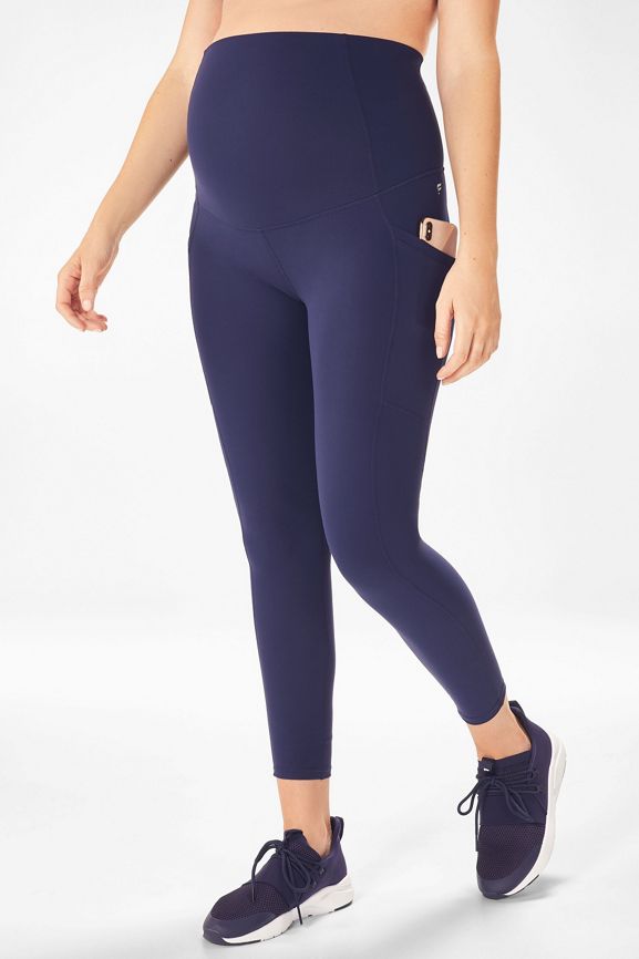 Fabletics Women's PureLuxe High-Waisted Maternity 7/8 Legging, Workout,  Yoga, Light Compression, Buttery Soft, Black, Small : : Clothing,  Shoes & Accessories