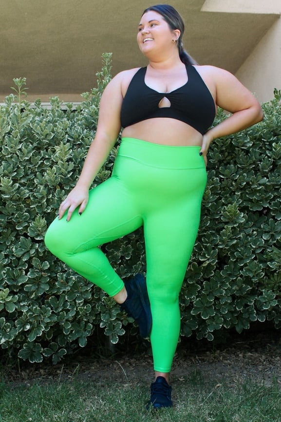 I'm upset by these😂 who can really wear these??? @yitty @fabletics # leggings