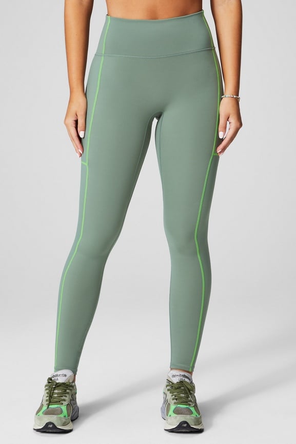Fabletics High-Waisted Utility Hike 7/8 Legging Womens green plus Size 3X