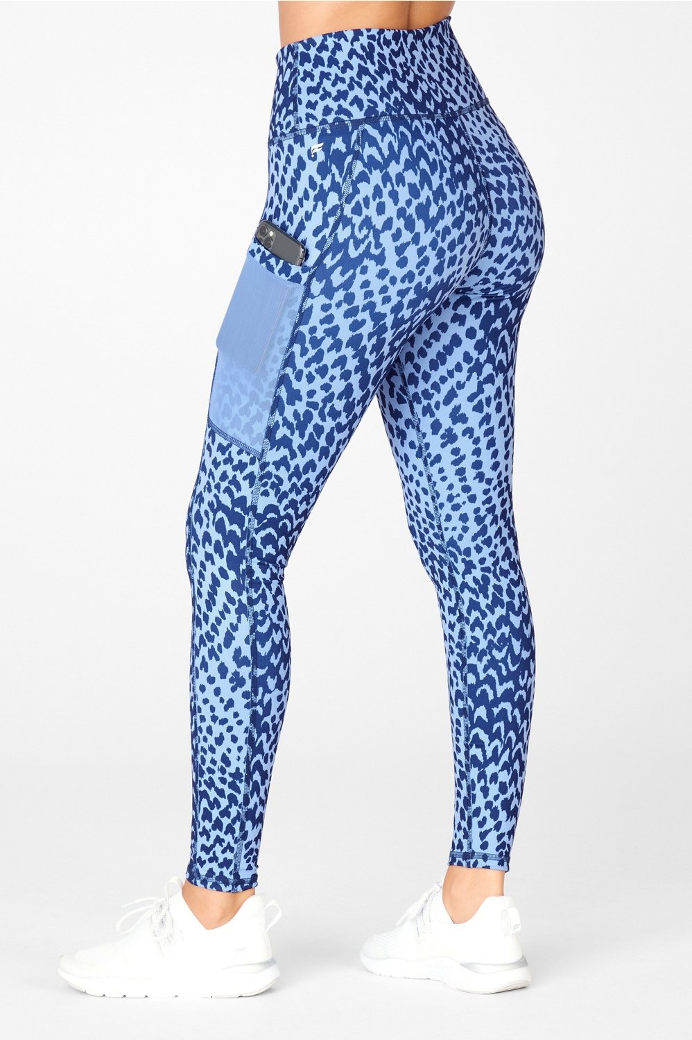 Fabletics Mila High-Waisted Pocket Legging  Pocket leggings, Performance  leggings, Ombre leggings