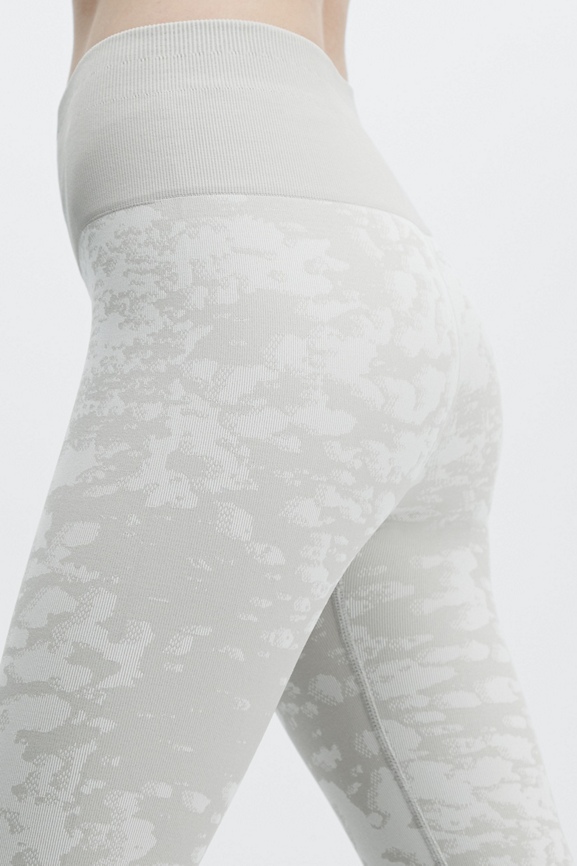 High-Waisted Lace Seamless Legging - Fabletics
