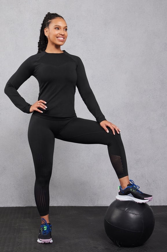 Fabletics Sync Seamless Perferated Black High Waisted 7/8 Leggings