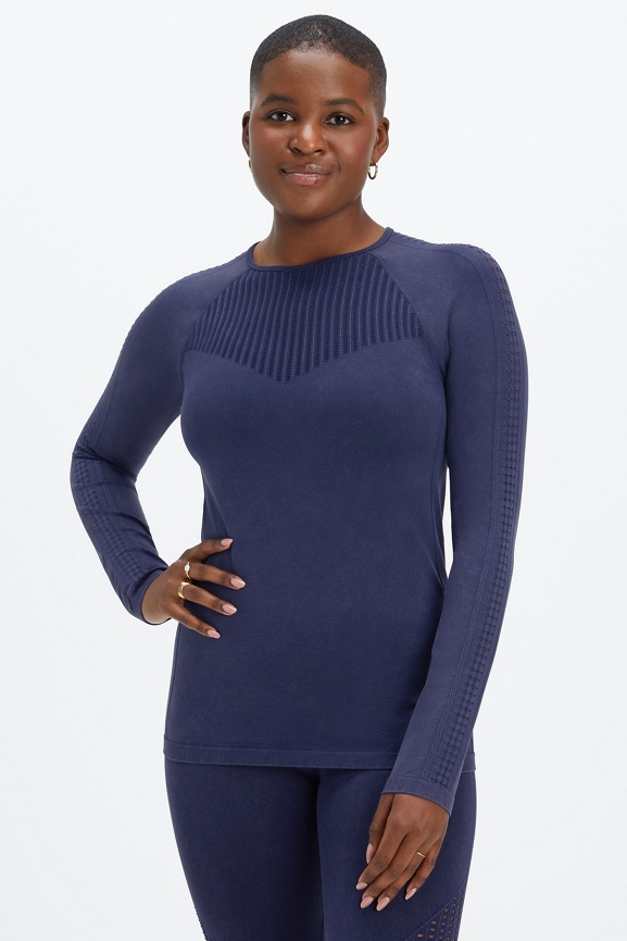 black t shirt with light blue jeans