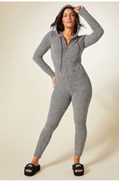 Soo excited to get my @yitty Pet Me Heart Pocket Onesie!! Just in time for  Thanksgiving!! I will definitely be comfy tomorrow! This is so