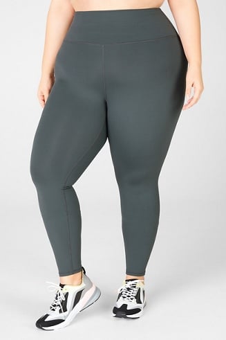 jpww1001 on X: Another day in Pairadize..four favourites..these leggings  are amazing..  / X