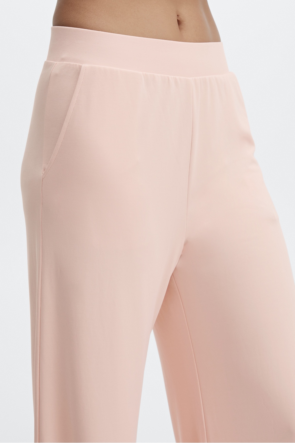 Sleek Knit Wide Leg Pant