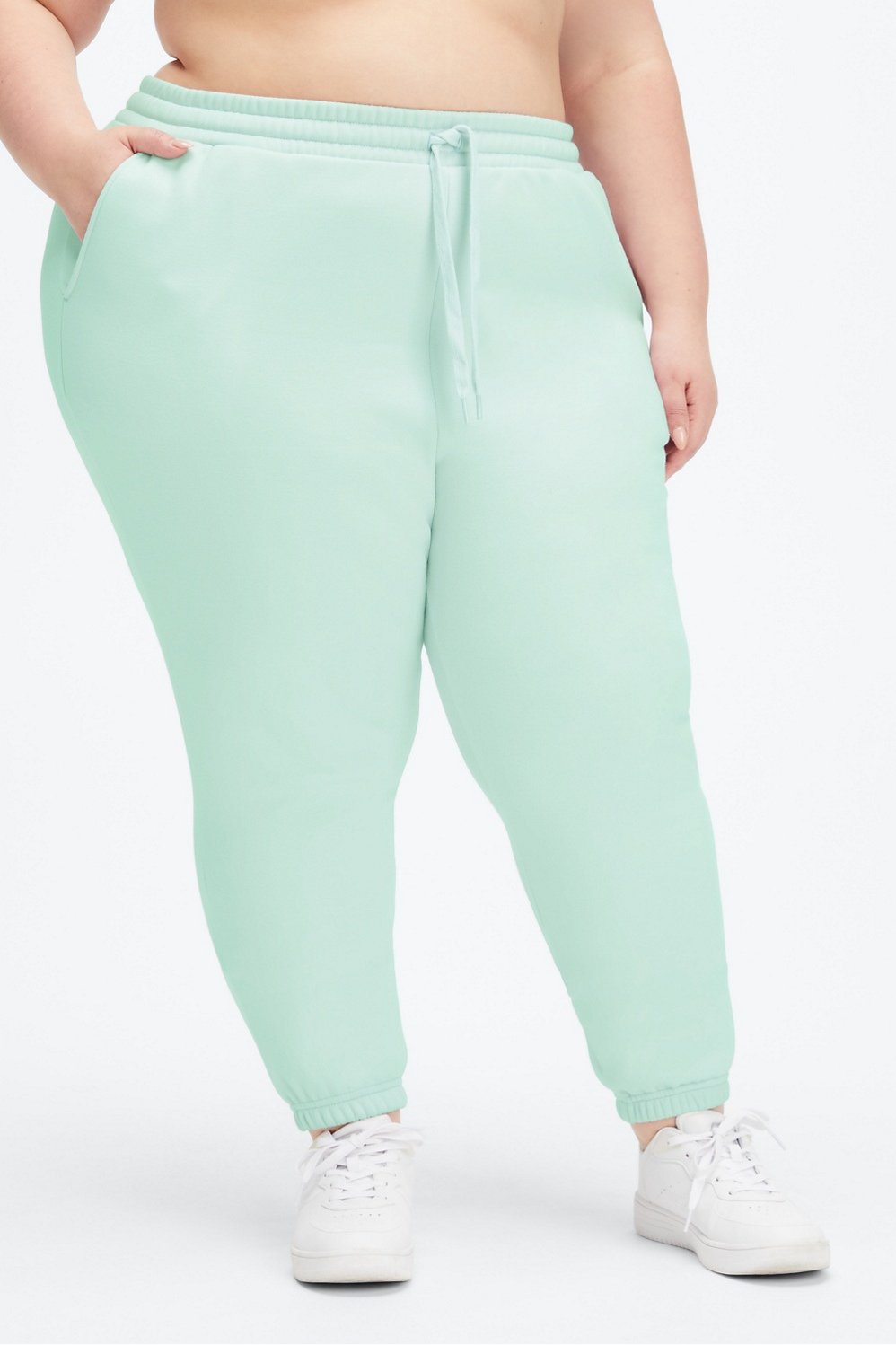 Fabletics Women's Eco Go-to Classic Sweatpant, Yoga, Lounge, Athletic, Work  Out, Recycled Structured Fleece, Green, XX-Large : : Clothing,  Shoes & Accessories
