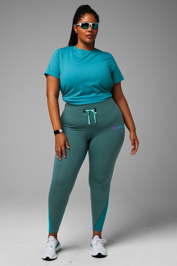 Feather Tech Short-Sleeve Top - Fabletics