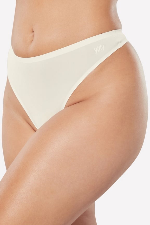 Smoothed Reality Mid Rise Thong - Fabletics Canada