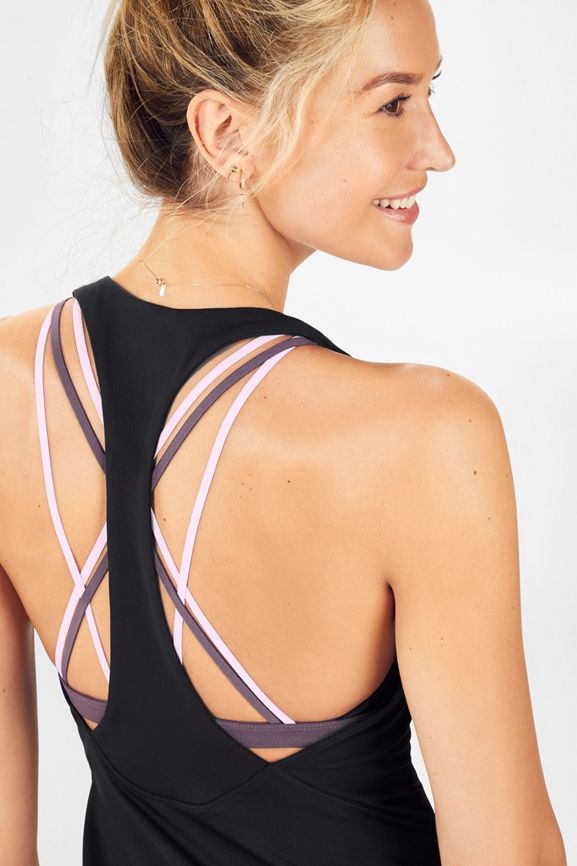 How To Place A Built-In Bra In Your Backless Tops 