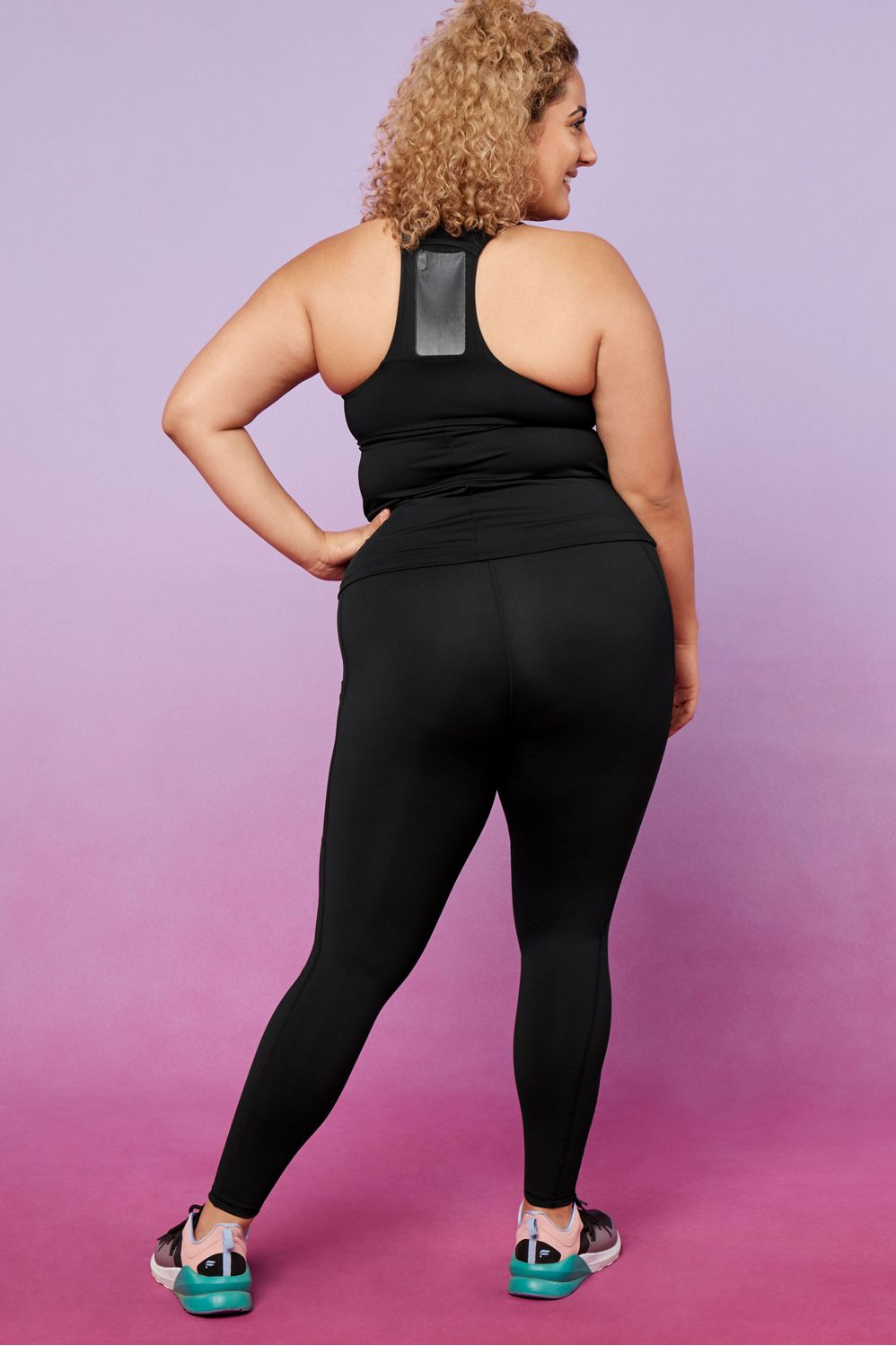 On-the-Go Built-In Tank - Fabletics Canada
