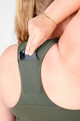 On-the-Go Built-In Tank - Fabletics