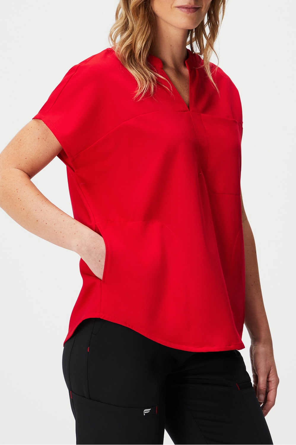 Evolve Scrub Top - Fabletics Canada