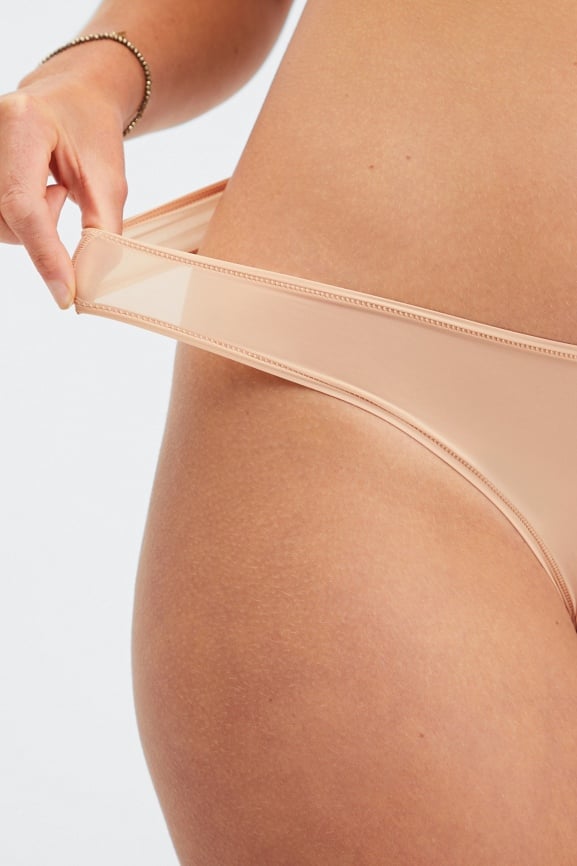 The No Show Thong - - Fabletics Canada